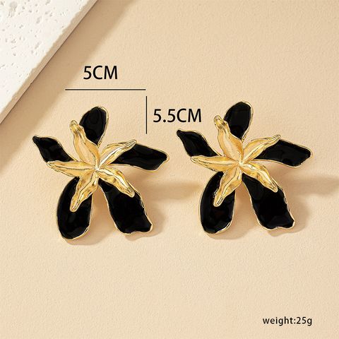 1 Pair Elegant Lady Flower Alloy 14k Gold Plated Ear Studs