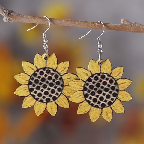 1 Pair Retro Sunflower Printing Wood Drop Earrings