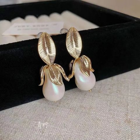 1 Pair Simple Style Color Block Inlay Alloy Pearl Drop Earrings