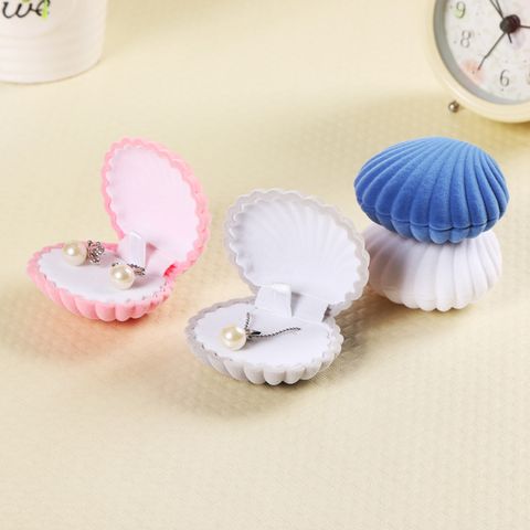 Simple Style Commute Solid Color Shell Plastic Jewelry Boxes