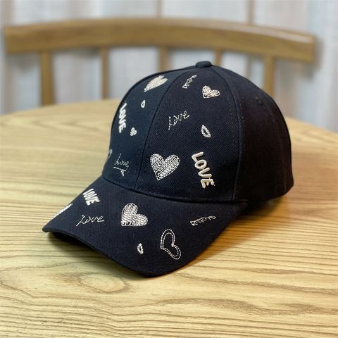 Unisex Cute Retro Letter Heart Shape Embroidery Curved Eaves Baseball Cap