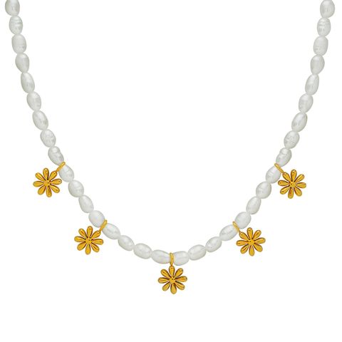 Elegant Chrysanthemum Freshwater Pearl Titanium Steel Beaded Plating 18k Gold Plated Necklace
