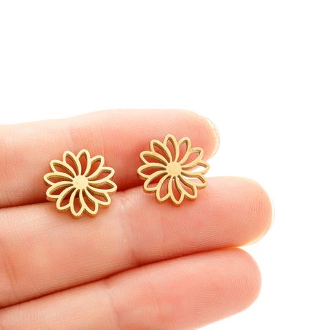 1 Par Estilo Simple Flor Pulido Enchapado Acero Inoxidable Chapado En Oro De 18 Quilates. Pendientes