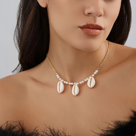 Großhandel Schmuck Süß Süss Einfacher Stil Einfarbig Imitationsperle Hülse Eisen Perlen Überzug Halskette