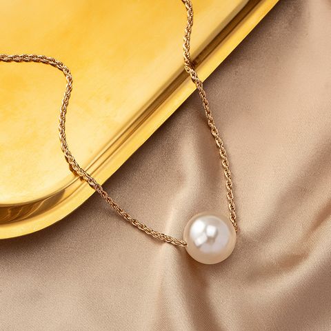 Retro Commute Solid Color Gold Plated Imitation Pearl Alloy Wholesale Pendant Necklace