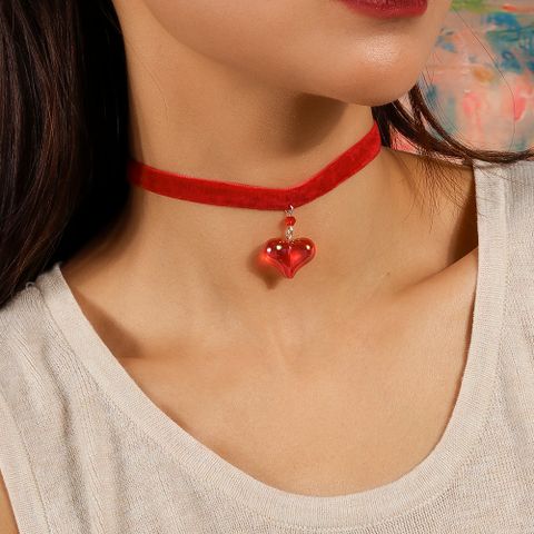 Romantic Heart Shape Velvet Synthetic Resin Valentine's Day Women's Choker