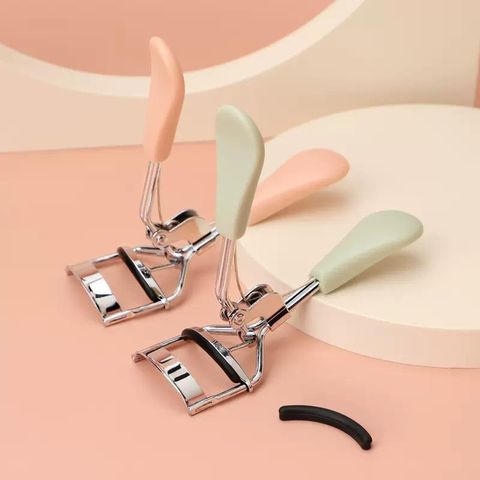Classic Style Solid Color Stainless Steel Plastic Eyelash Curler 1 Piece