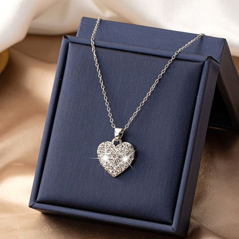 Simple Style Heart Shape Alloy Inlay Rhinestones Women's Pendant Necklace
