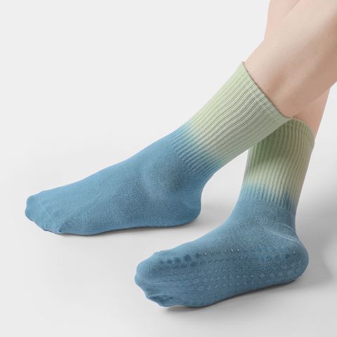 Women's Simple Style Color Block Cotton Crew Socks A Pair