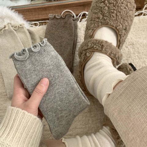 Women's Japanese Style Solid Color Wool Crew Socks A Pair