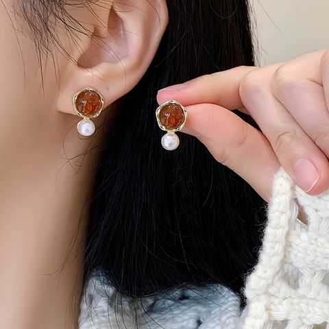 1 Pair Vintage Style Simple Style Round Pearl Plating Inlay Alloy Resin Gold Plated Drop Earrings