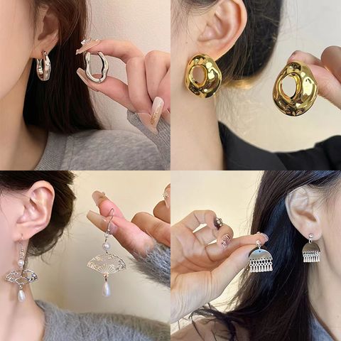 1 Pair Chinoiserie Retro Irregular Sector Tassel Pearl Plating Alloy Gold Plated Silver Plated Drop Earrings Earrings Ear Studs