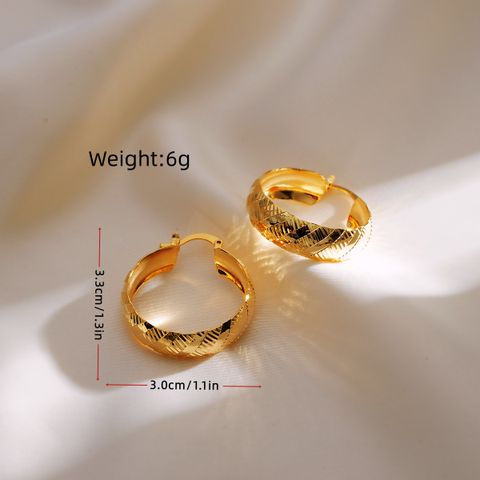 1 Pair Elegant Simple Style Geometric Copper Hoop Earrings