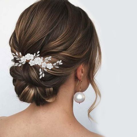 Women's Elegant Bridal Flower Artificial Pearl Alloy Resin Handmade Hair Combs