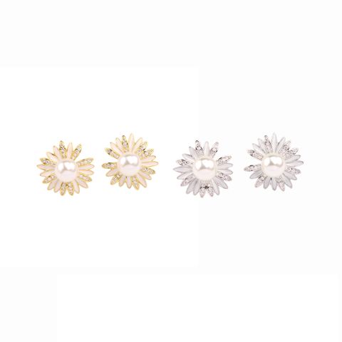 1 Pair Elegant Sweet Flower Inlay Sterling Silver Rhinestones Pearl Gold Plated Ear Studs