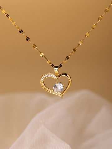 Elegant Heart Shape Stainless Steel Hollow Out Zircon 18k Gold Plated Pendant Necklace