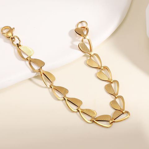 Simple Style Heart Shape 201 Stainless Steel 18K Gold Plated Bracelets In Bulk