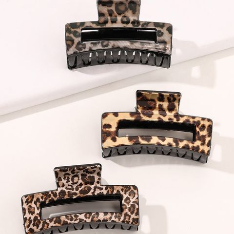 Women's Simple Style Commute Leopard Plastic Hollow Out Hair Claws