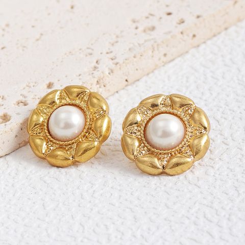 1 Pair Elegant Retro Round Plating Inlay Alloy Agate Artificial Pearls Agate 18k Gold Plated Ear Cuffs Ear Studs