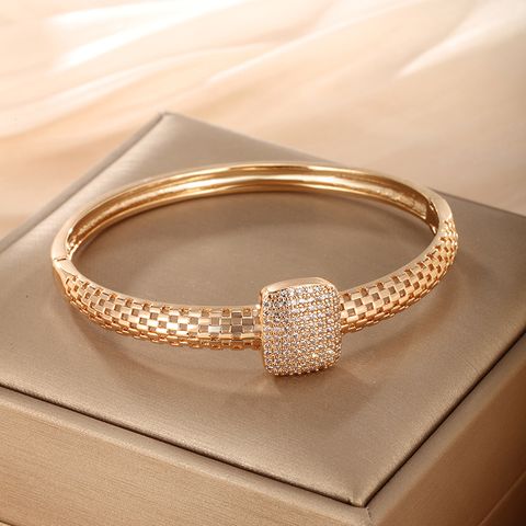 Elegant Xuping Square Alloy Plating Inlay Artificial Diamond 18k Gold Plated Women's Bangle