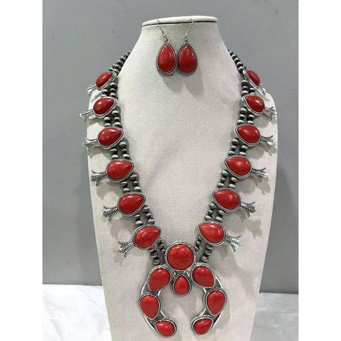 Classical Classic Style Color Block Alloy Stone Inlay Turquoise Women's Necklace