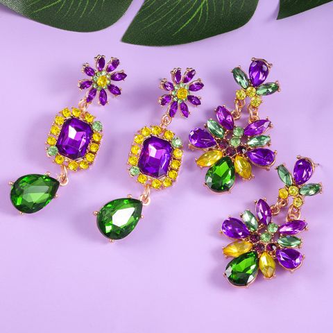 1 Pair Elegant Flower Plating Inlay Alloy Artificial Gemstones Gold Plated Drop Earrings