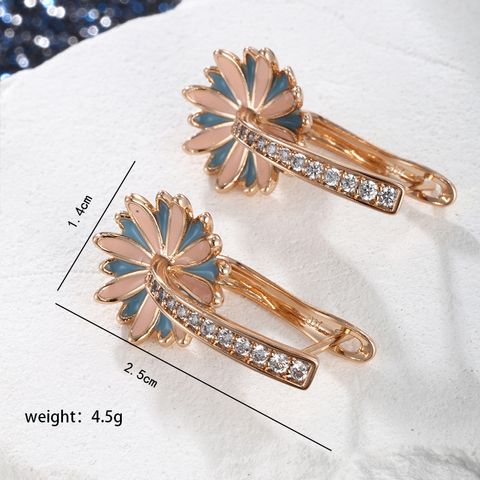 1 Pair Elegant Xuping Simple Style Flower Plating Inlay Copper Alloy Artificial Diamond 18k Gold Plated Hoop Earrings