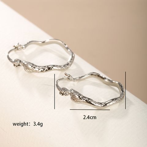 1 Pair Nordic Style Xuping Simple Style Snake Plating Copper Alloy 18k Gold Plated White Gold Plated Hoop Earrings