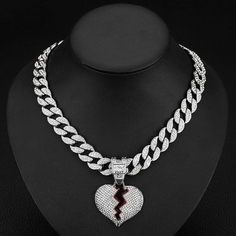 Hip-hop Heart Shape Alloy Plating Inlay Rhinestones 18k Gold Plated Women's Pendant Necklace Necklace Pendant