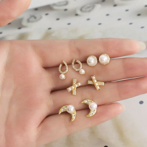 1 Pair Modern Style Simple Style Round Moon Plating Inlay Copper Artificial Pearls Zircon 18k Gold Plated Ear Studs