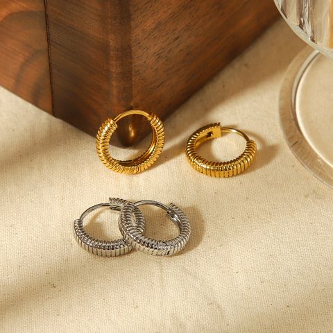 1 Pair Simple Style Round Polishing Plating Stainless Steel 18k Gold Plated Earrings