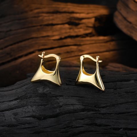 1 Pair Simple Style Geometric Irregular Plating Copper White Gold Plated Hoop Earrings