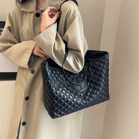 Mujeres Cuero Sintético Enrejado Color Sólido Estilo Preppy Estilo Clásico Ropa De Calle Hilo De Coser Cuadrado Cremallera Bolso De Mano Bolsa Para Las Axilas Bolsa De La Compra