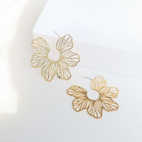 1 Pair Fashion Leaf Alloy Hollow Out Women's Earrings