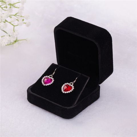 1 Piece Fashion Square Solid Color Flannel Jewelry Boxes