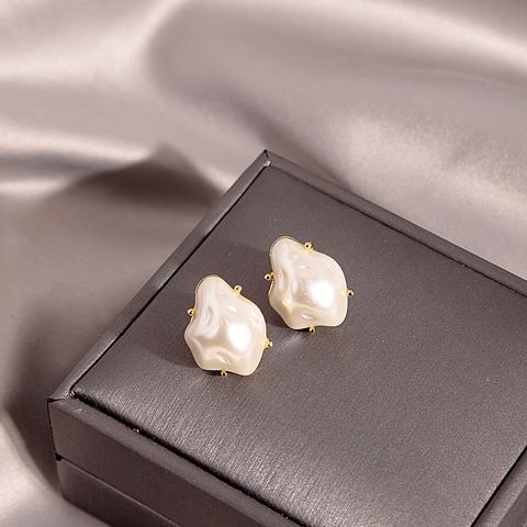 1 Pair Simple Style Geometric Alloy Plating Artificial Pearls Women's Ear Studs