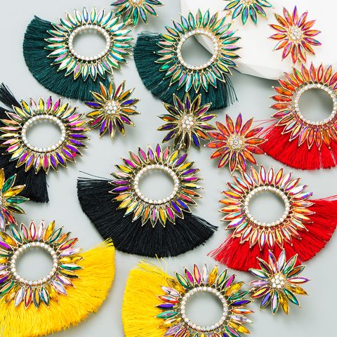 1 Pair Ethnic Style Round Alloy Tassel Rhinestones Glass Women's Chandelier Earrings
