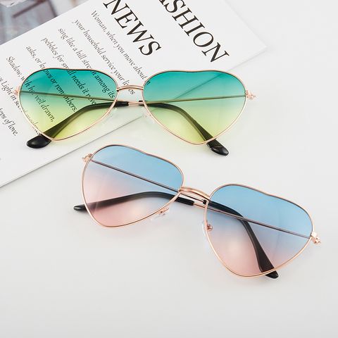 Fashion Multicolor Heart Shape Ac Polygon Clips Women's Sunglasses