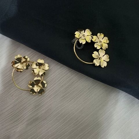 1 Pair Retro Flower Alloy Women's Earrings