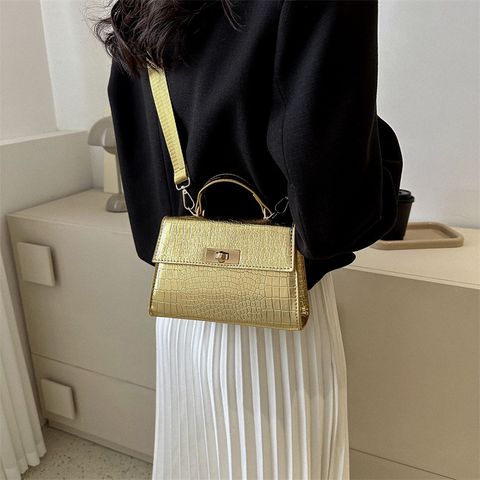 Women's Medium Spring&summer Pu Leather Fashion Handbag