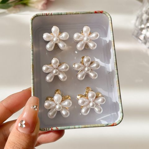 Sweet Flower Imitation Pearl Alloy Resin Handmade Hair Clip