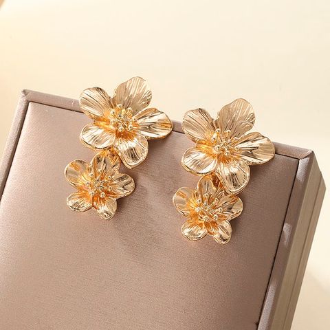 1 Pair Fashion Flower Alloy Drop Earrings