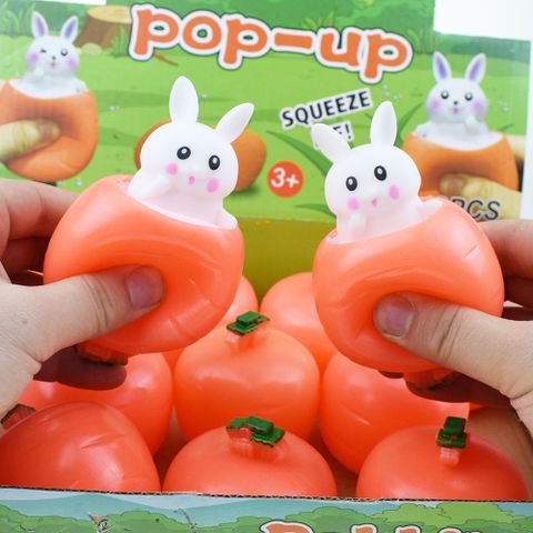 Novelty Creative Emulational Rabbit Carrot Cup Squeezing Toy 1pcs