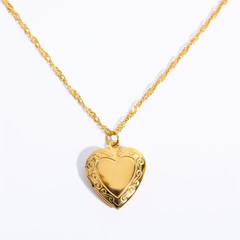 201 Stainless Steel 304 Stainless Steel Fashion Plating Heart Shape Pendant Necklace