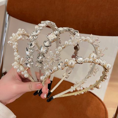 Frau Retro Blatt Runden Blume Metall Inlay Strasssteine Perle Haarband