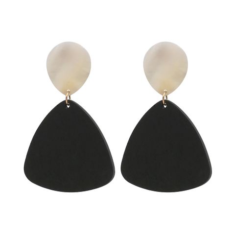 1 Pair Fashion Triangle Wood Shell Women's Drop Earrings