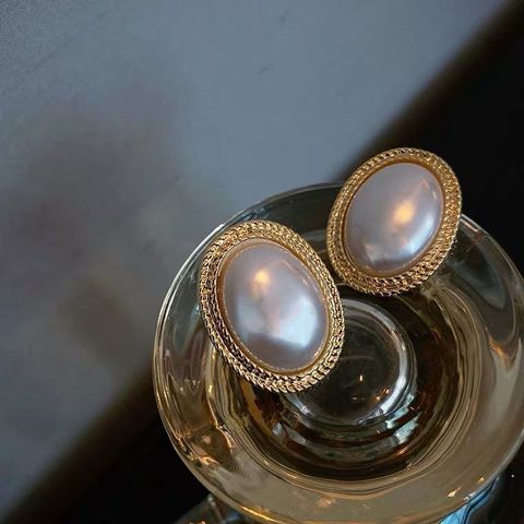 1 Pair Simple Style Oval Metal Plating Inlay Artificial Gemstones Women's Ear Studs