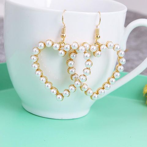 1 Pair Simple Style Heart Shape Alloy Inlay Pearl Women's Earrings