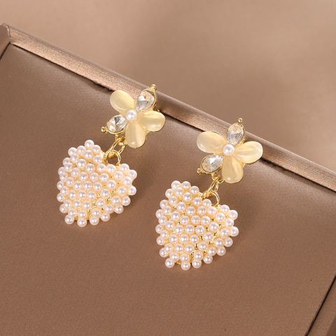 1 Pair Sweet Heart Shape Flower Inlay Alloy Artificial Pearls Zircon Drop Earrings