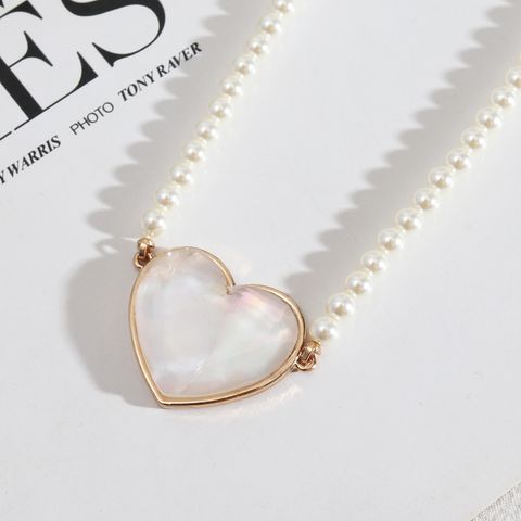 1 Piece Simple Style Heart Shape Beaded Alloy Pearl Inlay Shell Women's Necklace